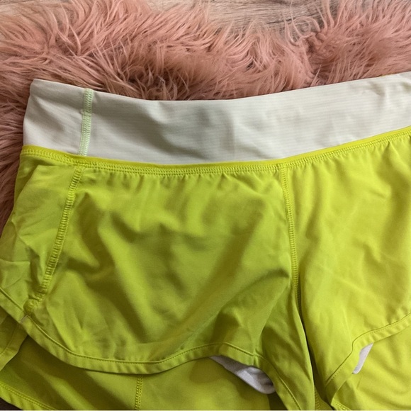 Lululemon Speed Up Yellow Short Size 8 - Picture 5 of 13